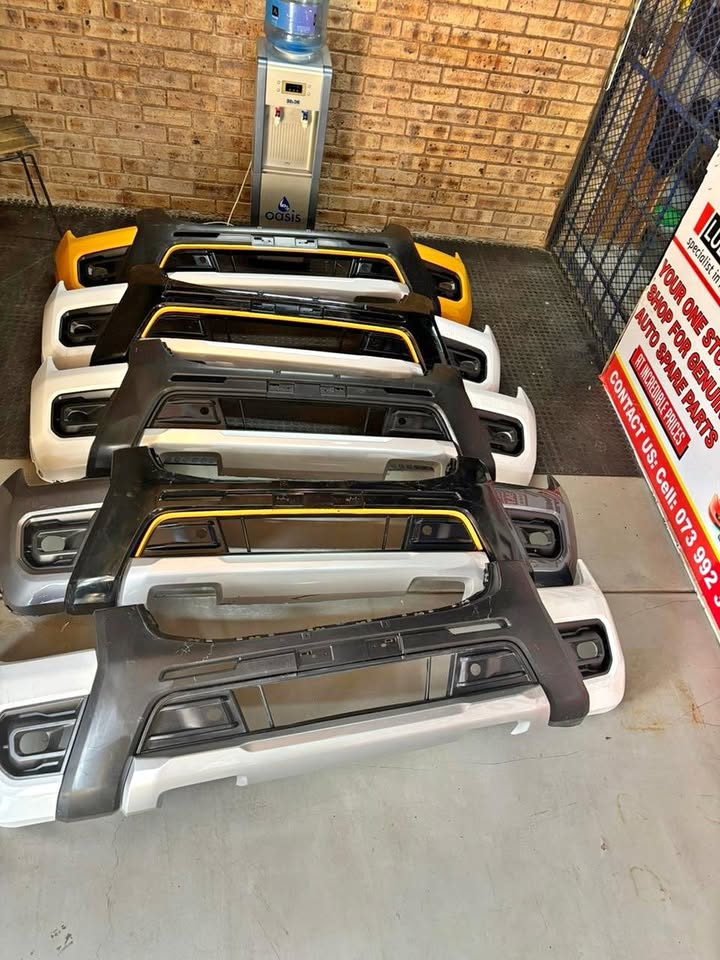 2023 FORD RANGER T9 XLT FRONT BUMPERS - Private Seller 2023 FORD RANGER T9 XLT FRONT BUMPERS - Private Seller