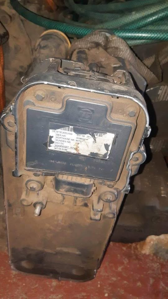 Man/volvo/renault truck gearboxes,propshafts/clutch kits available
