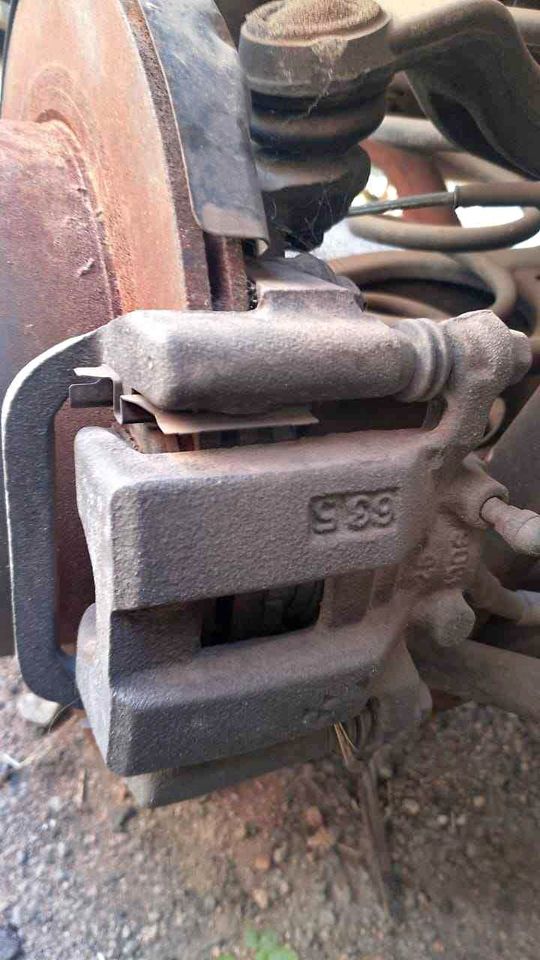 Nissan Murano RR brake caliper - Private Seller Nissan Murano RR brake caliper - Private Seller
