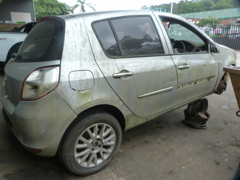 Renault Clio III 1.6 16V Manual Grey - 2012 STRIPPING FOR SPARES - Private Seller Renault Clio III 1.6 16V Manual Grey - 2012 STRIPPING FOR SPARES - Private Seller
