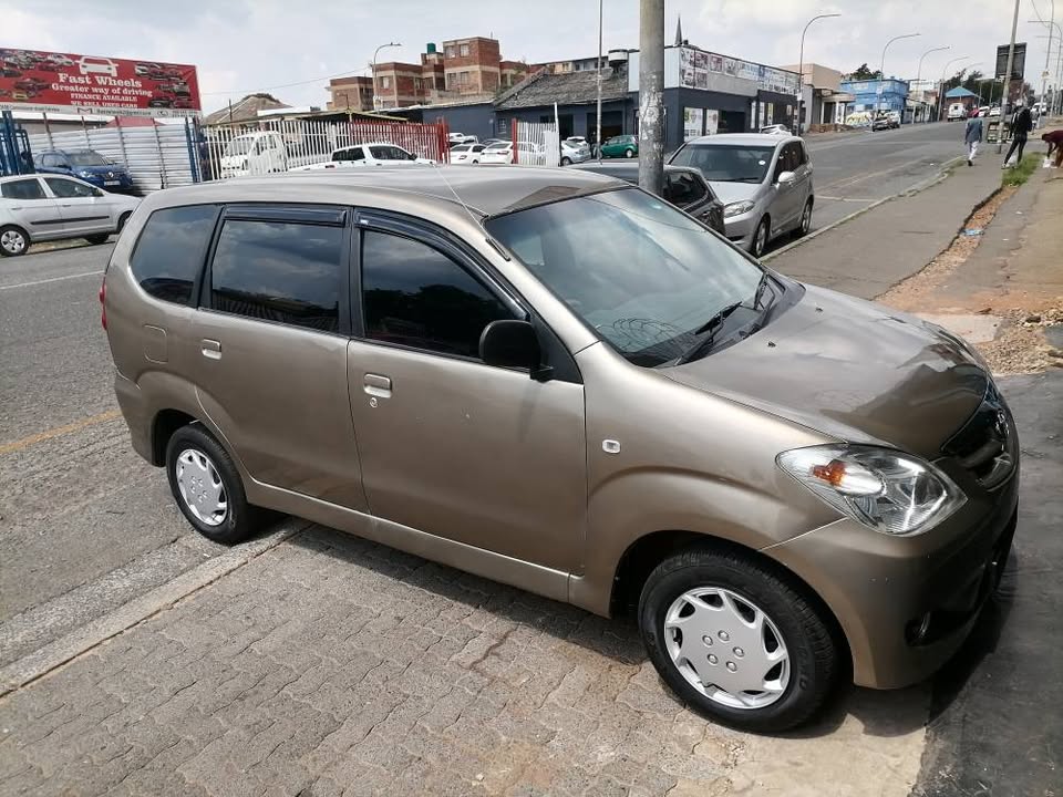 2011 Toyota Avanza 1.5sx seven seater with a Nice interior seat