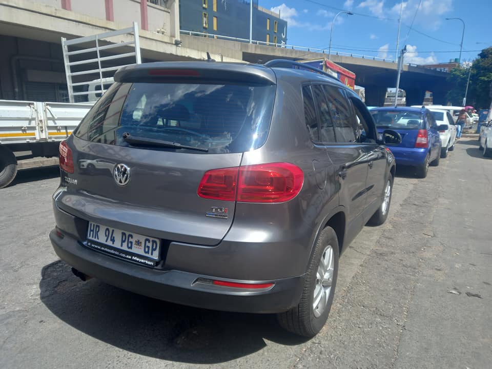 2013 VW TIGUAN 2.0 TDI BLUEMOTION DIESEL, MANUAL, GREY COLOR,
