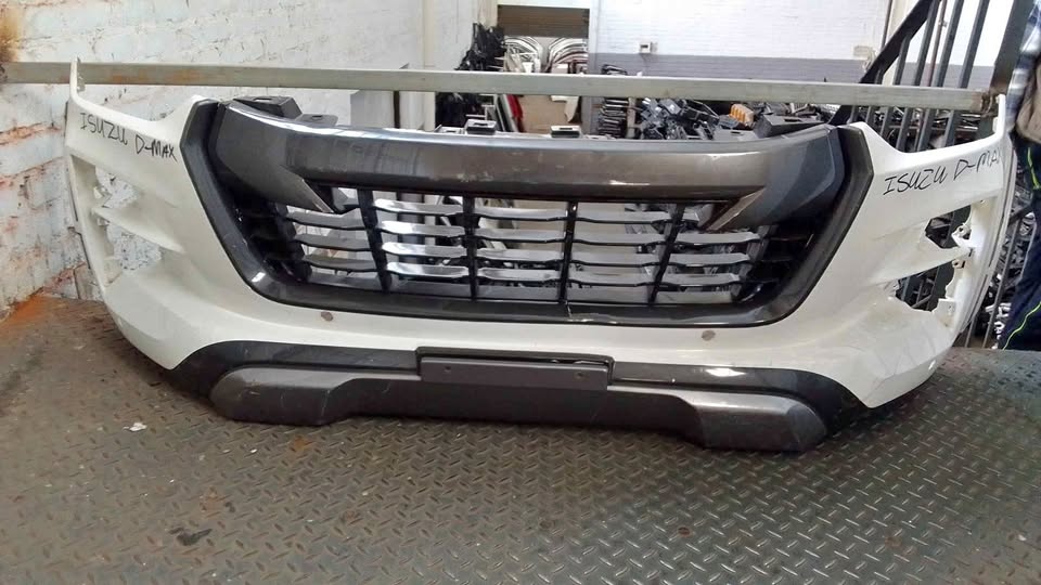 ISUZU D-MAX bumper - Private Seller ISUZU D-MAX bumper - Private Seller