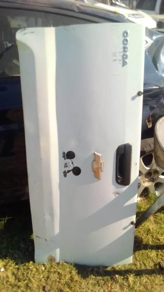 Opel Cora bakkie tailgate - Private Seller Opel Cora bakkie tailgate - Private Seller