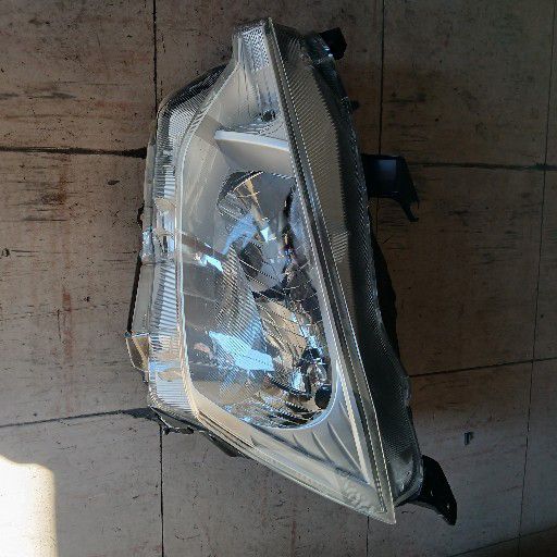 Isuzu Bakker headlight - Private Seller Isuzu Bakker headlight - Private Seller