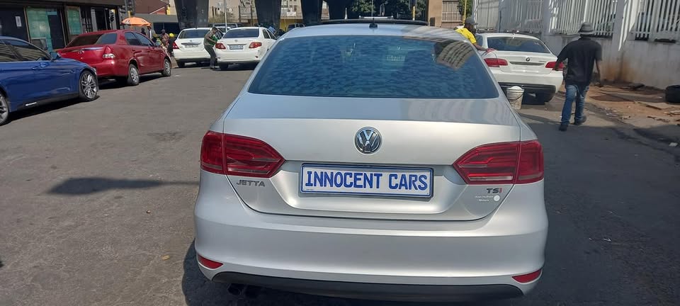 2012 VW JETTS Tsi 1.6 , MANUAL TRANSMISSION,  SILVER COLOUR, 90000KM, ACCIDENT FREE