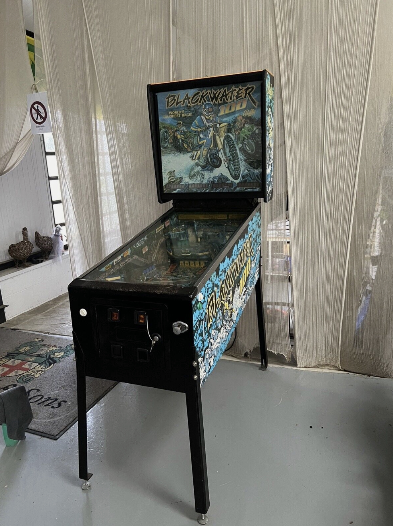 Bally Midway Blackwater 100 Pinball Machine Bally Midway Blackwater 100 Pinball Machine