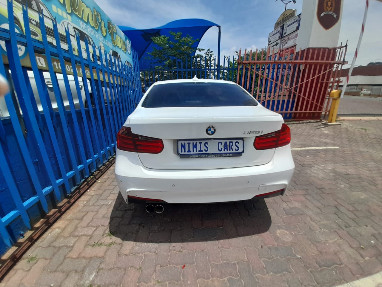 2015 BMW 320i M sport AUTO