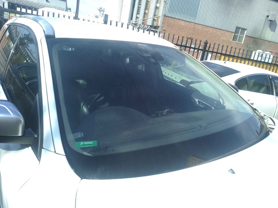 VOLVO XC60 2012 WINDSCREEN AVAILABLE - Private Seller VOLVO XC60 2012 WINDSCREEN AVAILABLE - Private Seller