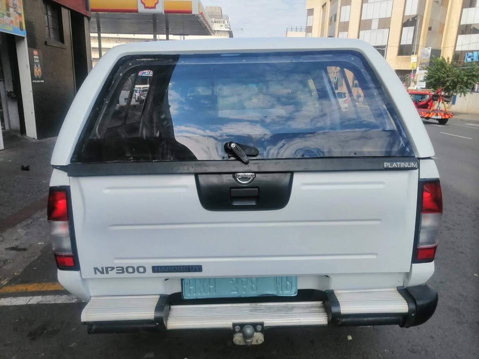 2017 Nissan  300 Hardbody  2.5 TDC