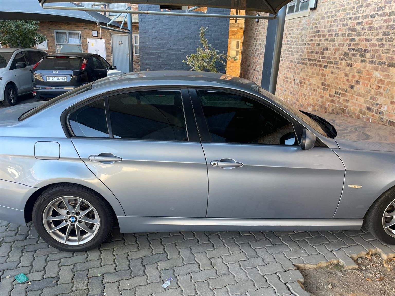 2011 BMW 3 Series 320i Auto (E90)
