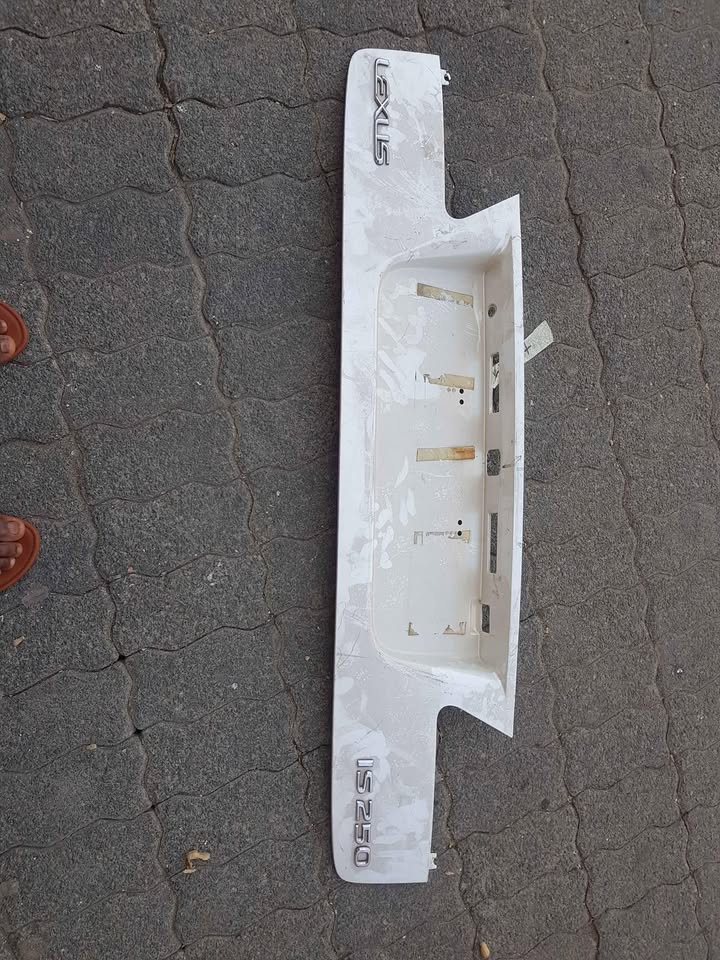LEXUS  IS250 BOOT LID - Private Seller