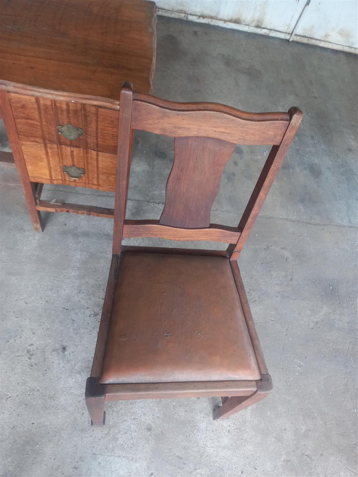 Desk and chair (Solid oak)