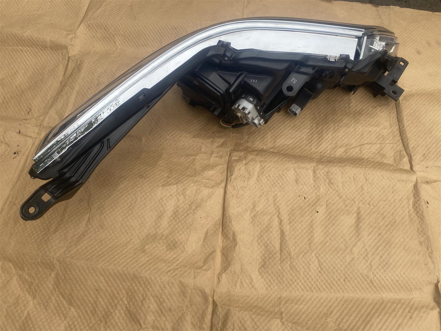 2022 TOYOTA FORTUNER GD-6 HI-BEAM LED HEADLIGHT LEFT SIDE FOR SALE