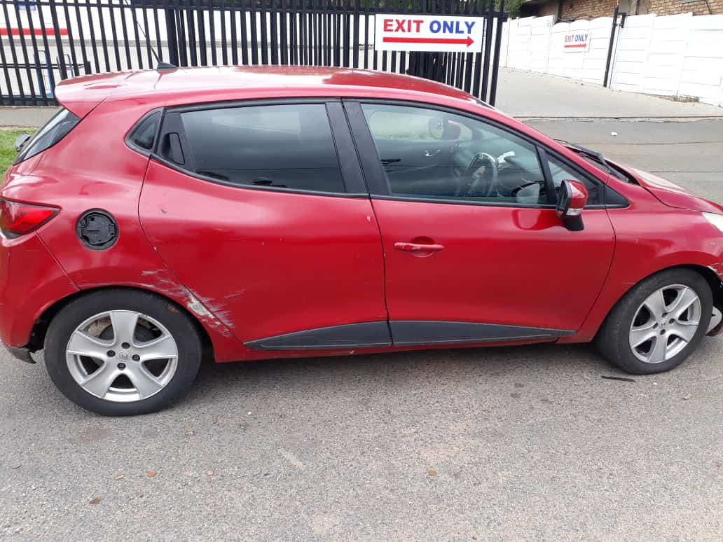 STIPPING CLIO 4
