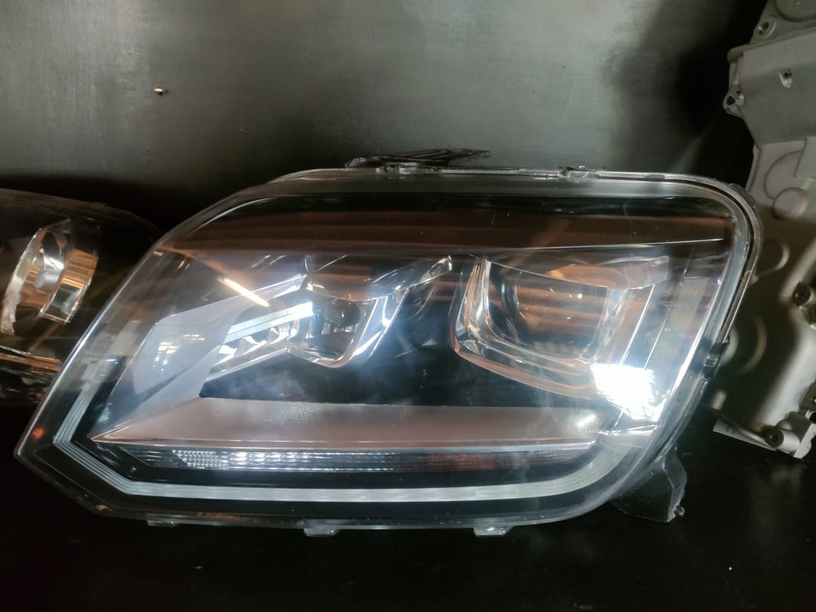 VW Amarok V6 2019 Xenon headlights for sale - Private Seller
