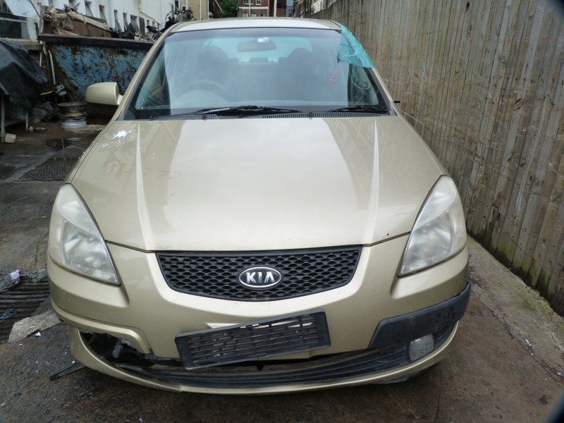 Kia Rio 1.6 Manual Gold - 2008 STRIPPING FOR SPARES - Private Seller Kia Rio 1.6 Manual Gold - 2008 STRIPPING FOR SPARES - Private Seller