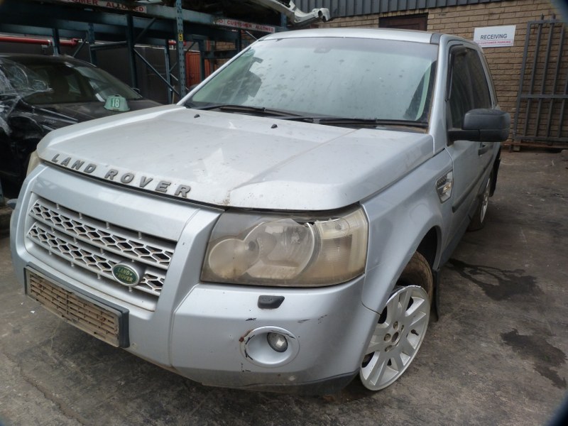 Land Rover Freelander 2 2.2 TD4 SE AT Silver - 2010 STRIPPING FOR SPARES - Private Seller Land Rover Freelander 2 2.2 TD4 SE AT Silver - 2010 STRIPPING FOR SPARES - Private Seller
