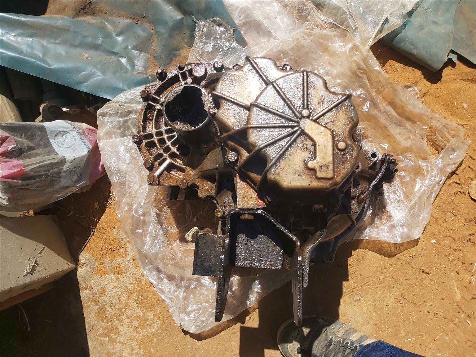 Gearbox Hyundai accent 1996 - Private Seller Gearbox Hyundai accent 1996 - Private Seller