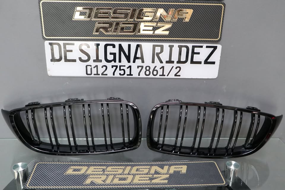 BMW M4 KIDNEY GRILLS F32M/F33M - Private Seller BMW M4 KIDNEY GRILLS F32M/F33M - Private Seller