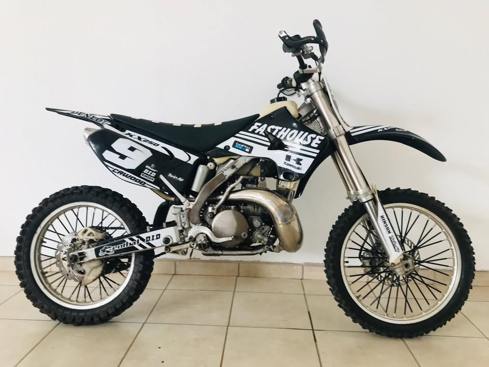 KAWASAKI KX 250 - Private Seller