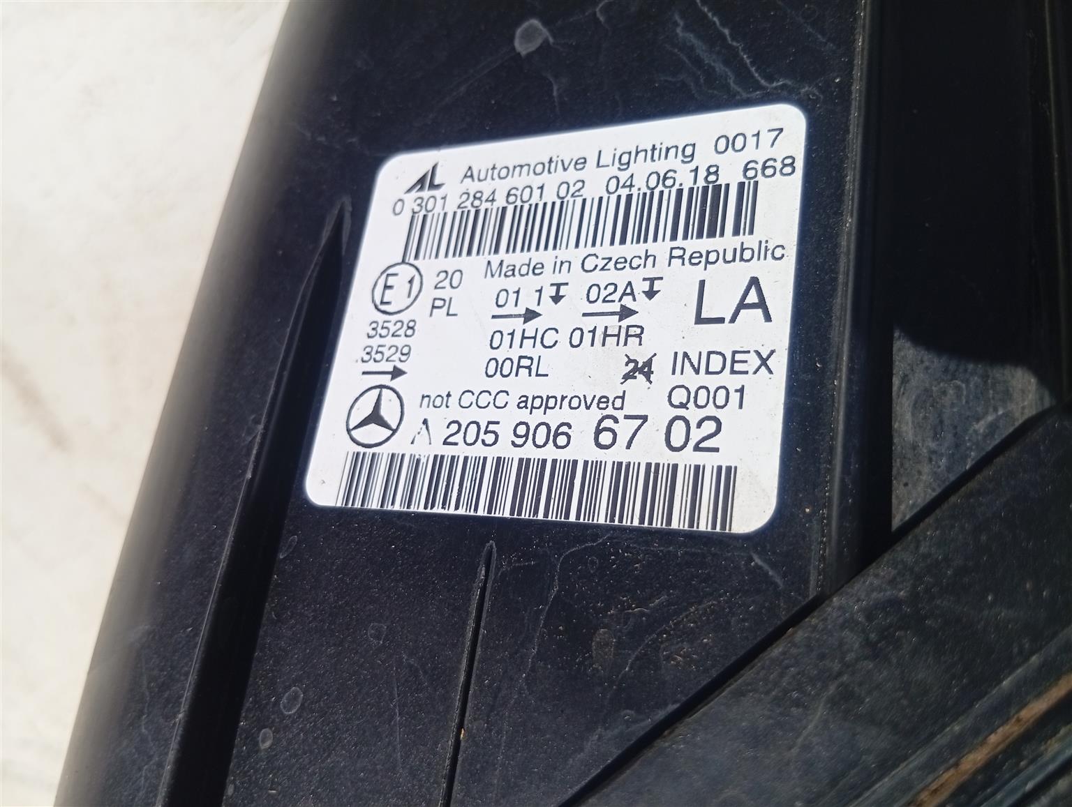 2015 mercedes Benz w205 left headlight - Private Seller 2015 mercedes Benz w205 left headlight - Private Seller