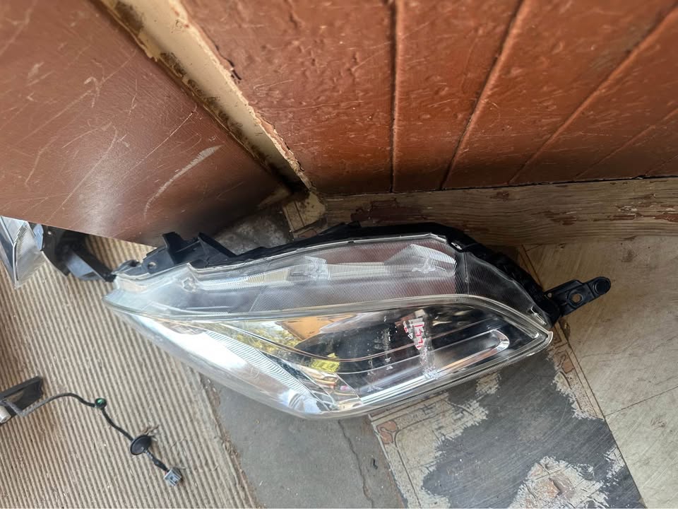Toyota starlet Suzuki baleno left side headlight - Private Seller Toyota starlet Suzuki baleno left side headlight - Private Seller