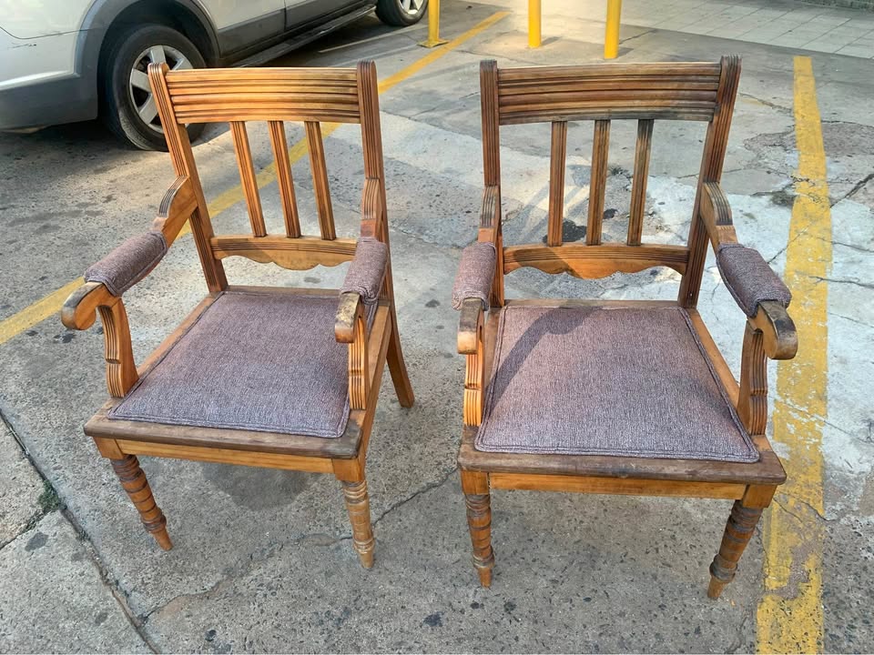 Antique chairs Antique chairs