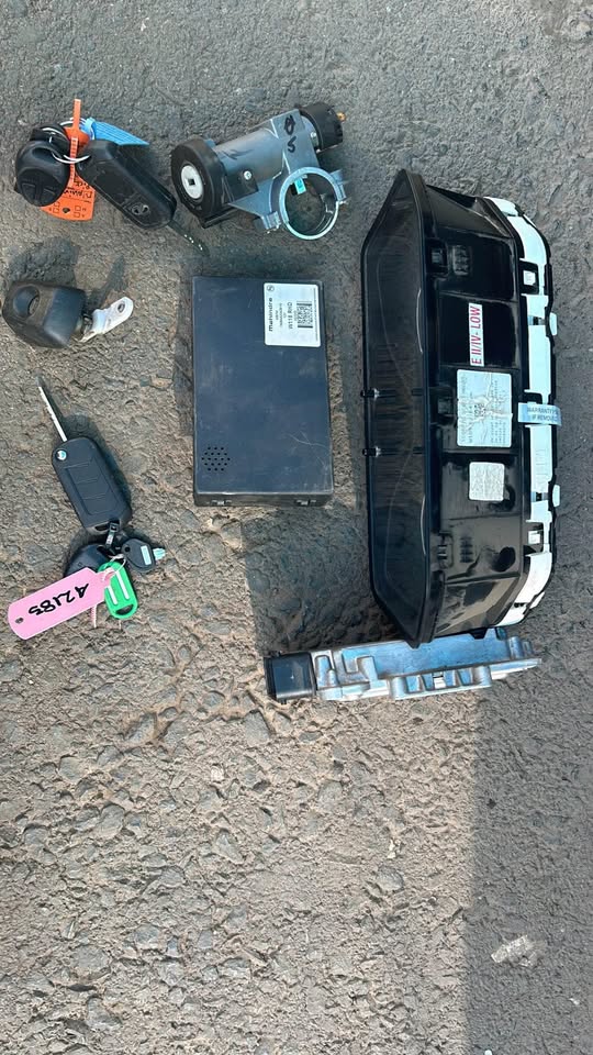 Mahindra Scorpio S10 Lockset For Sale @Circle 7 Used Parts - Private Seller Mahindra Scorpio S10 Lockset For Sale @Circle 7 Used Parts - Private Seller