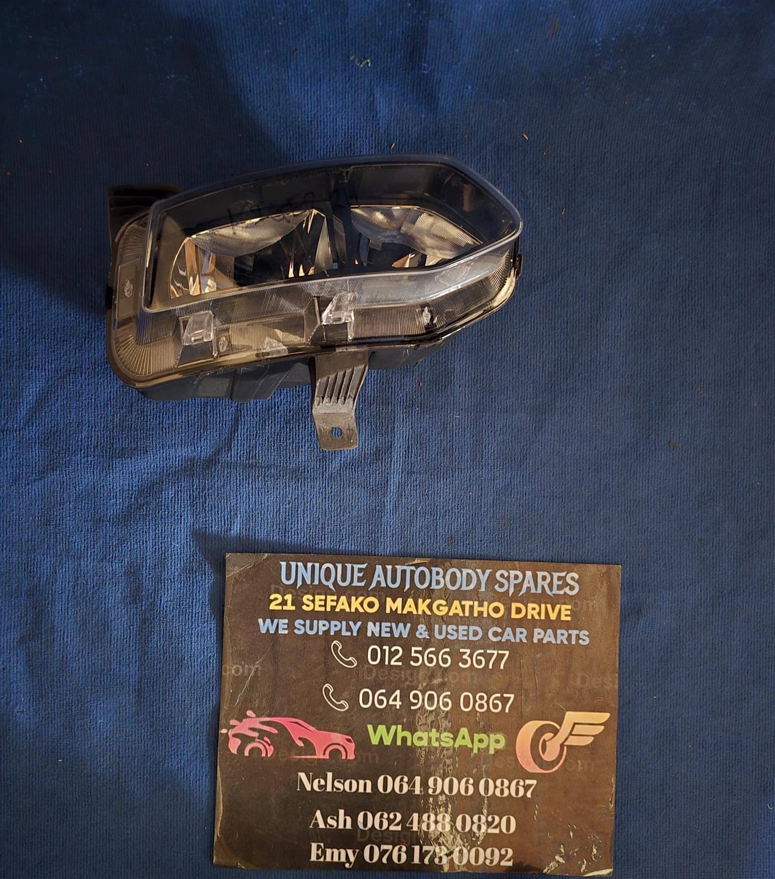 Renaut kiger Main headlight LH
