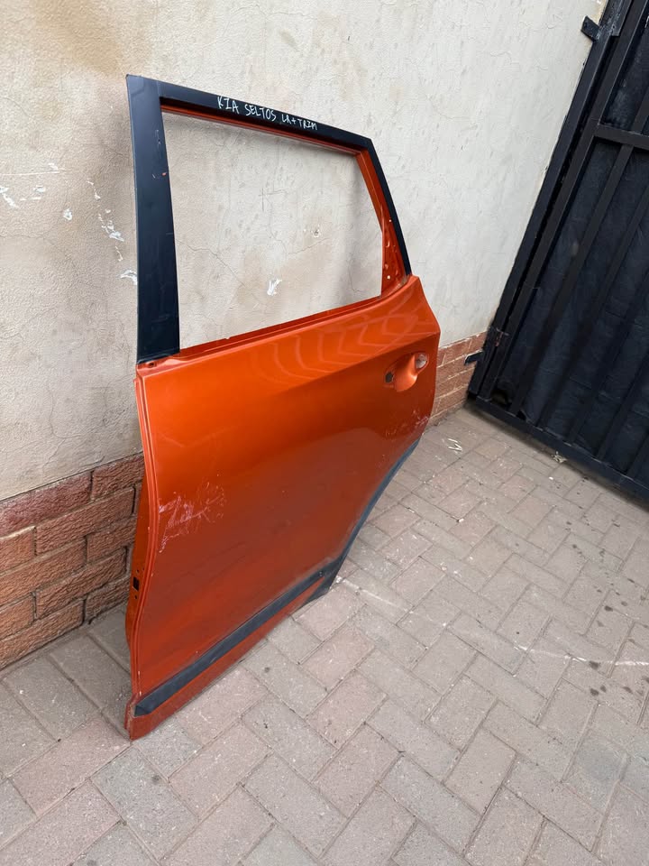 Kia Seltos Left Rear Back Door - Private Seller Kia Seltos Left Rear Back Door - Private Seller