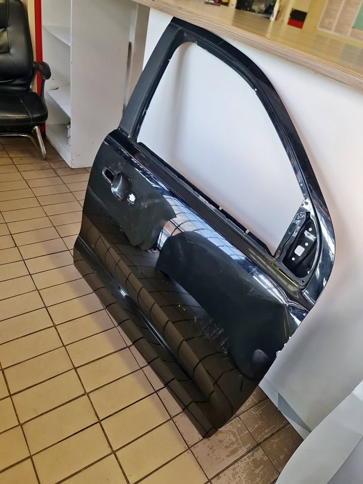 2019 FORD RANGER FRONT LEFT DOORS FOR SALE, IN A GOOD CONDITION. - Private Seller 2019 FORD RANGER FRONT LEFT DOORS FOR SALE, IN A GOOD CONDITION. - Private Seller