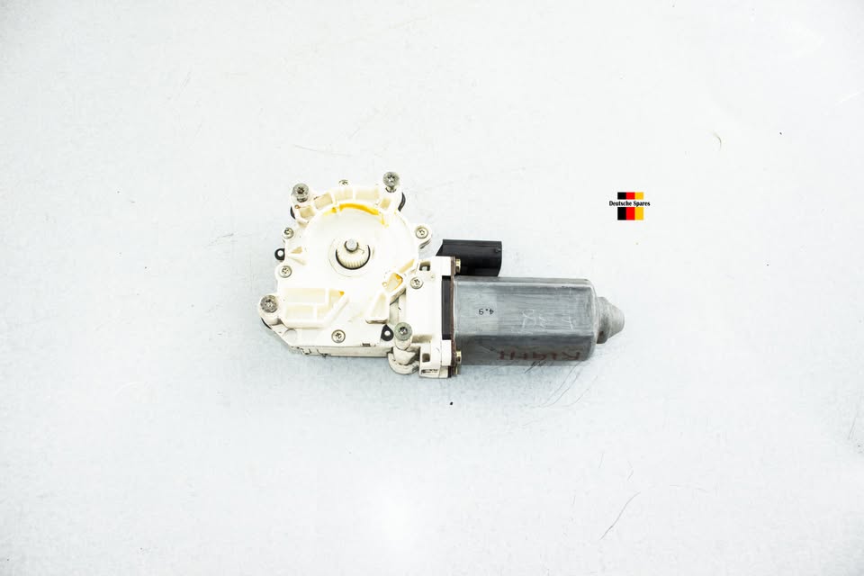 VOLKSWAGEN 2000 PASSAT (B5) Right Rear Window Motor OEM: - Private Seller VOLKSWAGEN 2000 PASSAT (B5) Right Rear Window Motor OEM: - Private Seller