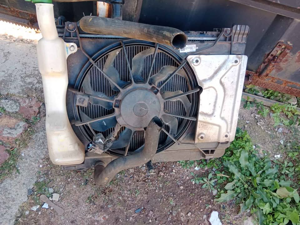 Toyota Rumion complete radiator sat - Private Seller Toyota Rumion complete radiator sat - Private Seller
