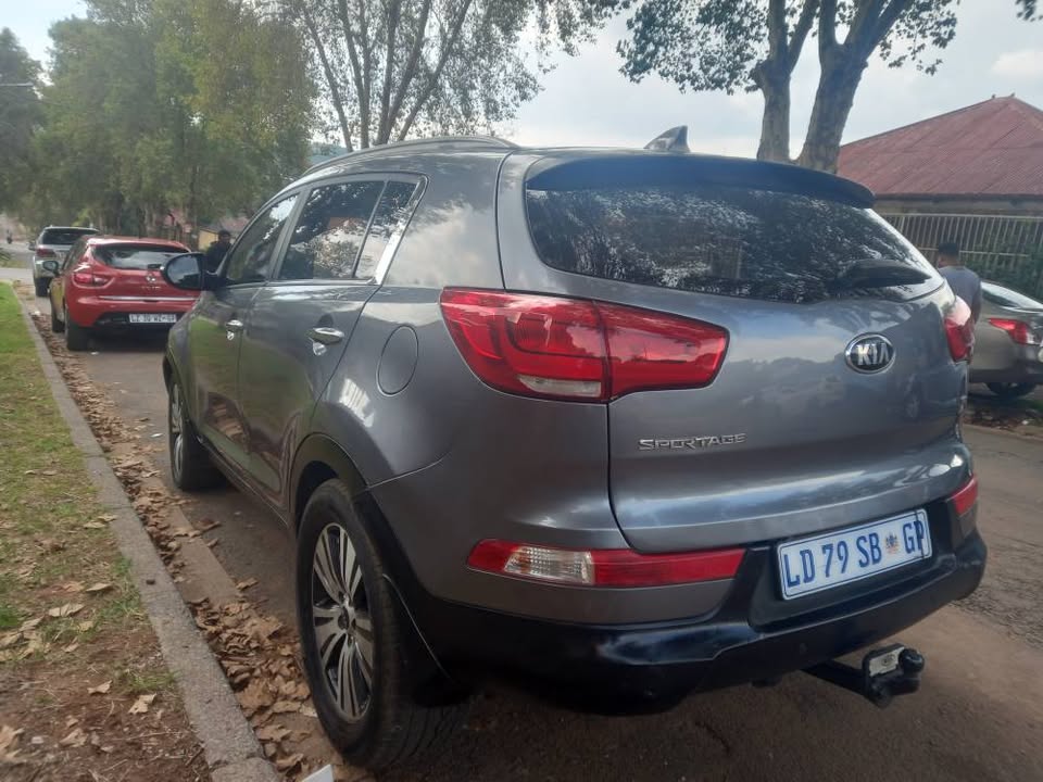 2014 Kia Sportage 2.0 CRDI AWD, AUTOMATIC, LEATHER SEATS SUNROOF, 160000kms,