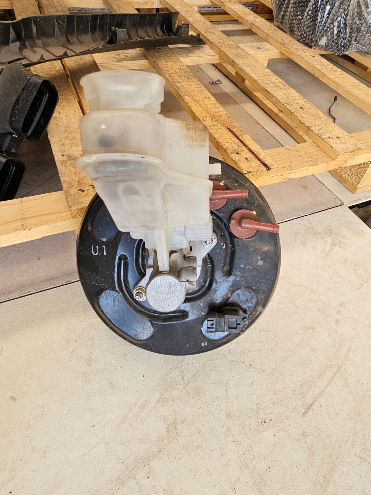 🚗 Mahindra Brake Booster for Sale – Genuine OEM Replacement! 🚗 - Private Seller