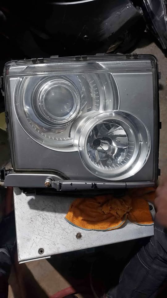RANGE ROVER VOGUE 2002-2005 Headlight RH - Private Seller RANGE ROVER VOGUE 2002-2005 Headlight RH - Private Seller