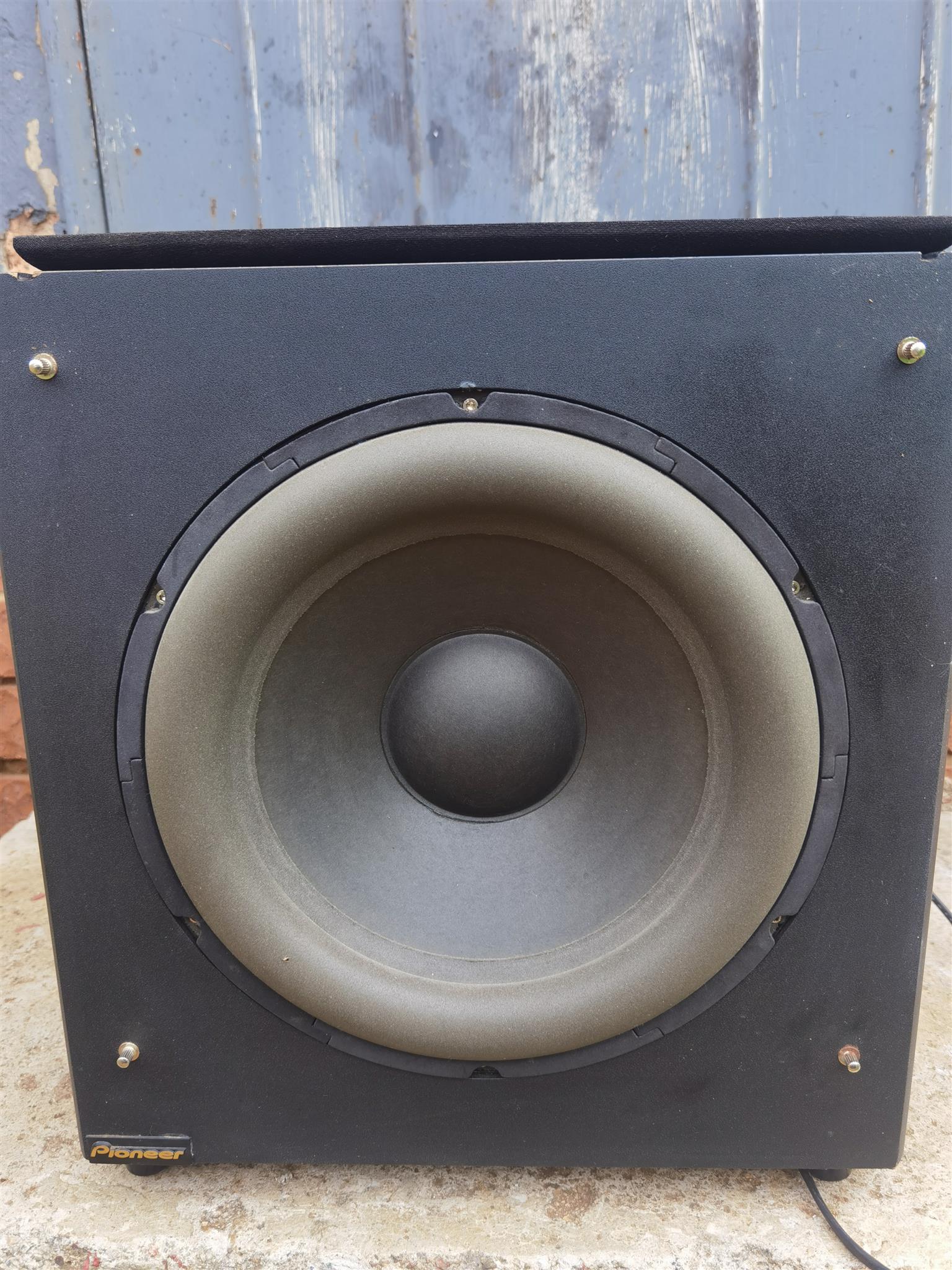 Pioneer Model - SW-12-200 Active Subwoofer (Read Description)