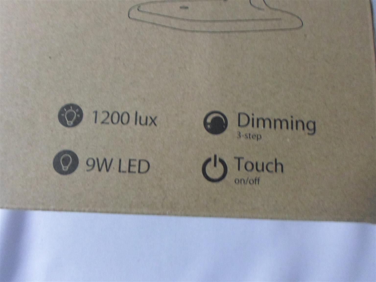 Desk Lamp LED 9W 1200luxondition bac