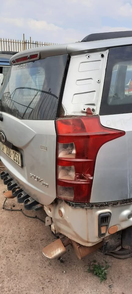 XUV500 Mahindra Stripping for spares - Private Seller XUV500 Mahindra Stripping for spares - Private Seller