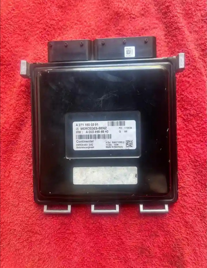 Mercedes Benz C180 W204 ECU(Computer Box) - Private Seller