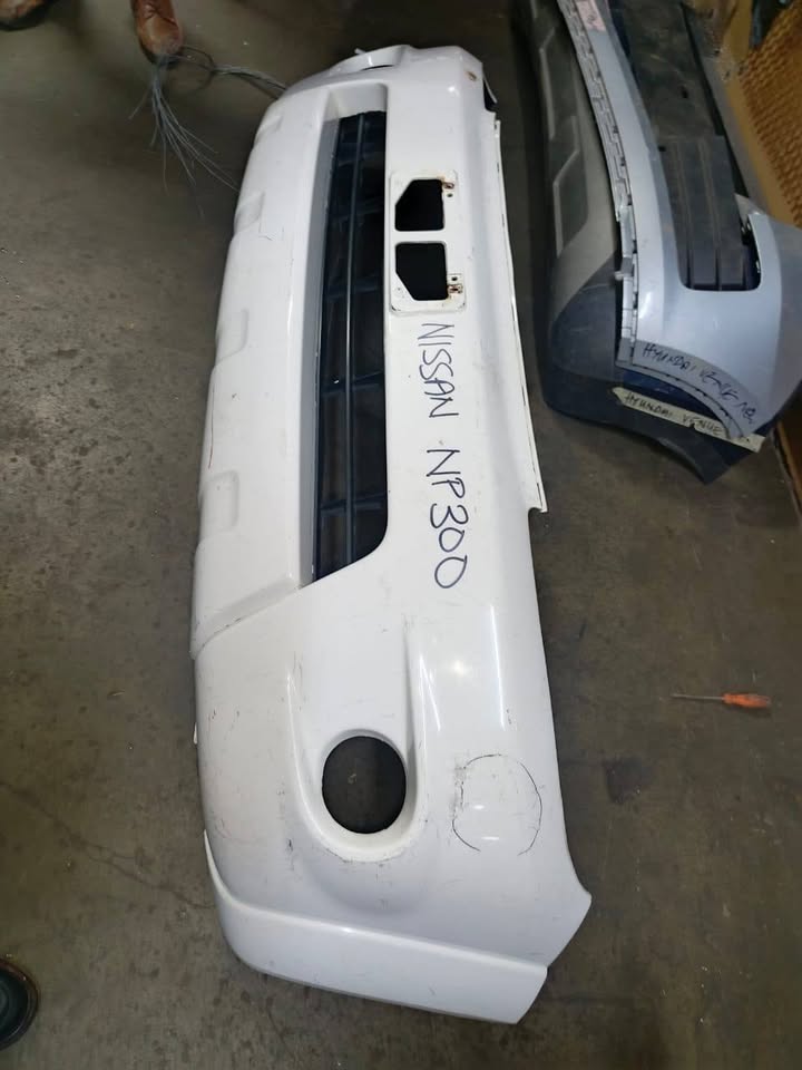 Nissan NP300 Bumper - Private Seller