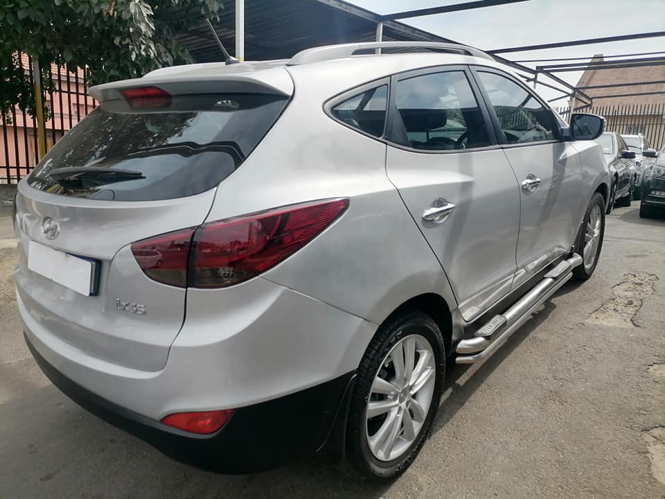 2012 Hyundai iX35 2.0 leather seat and Automatic