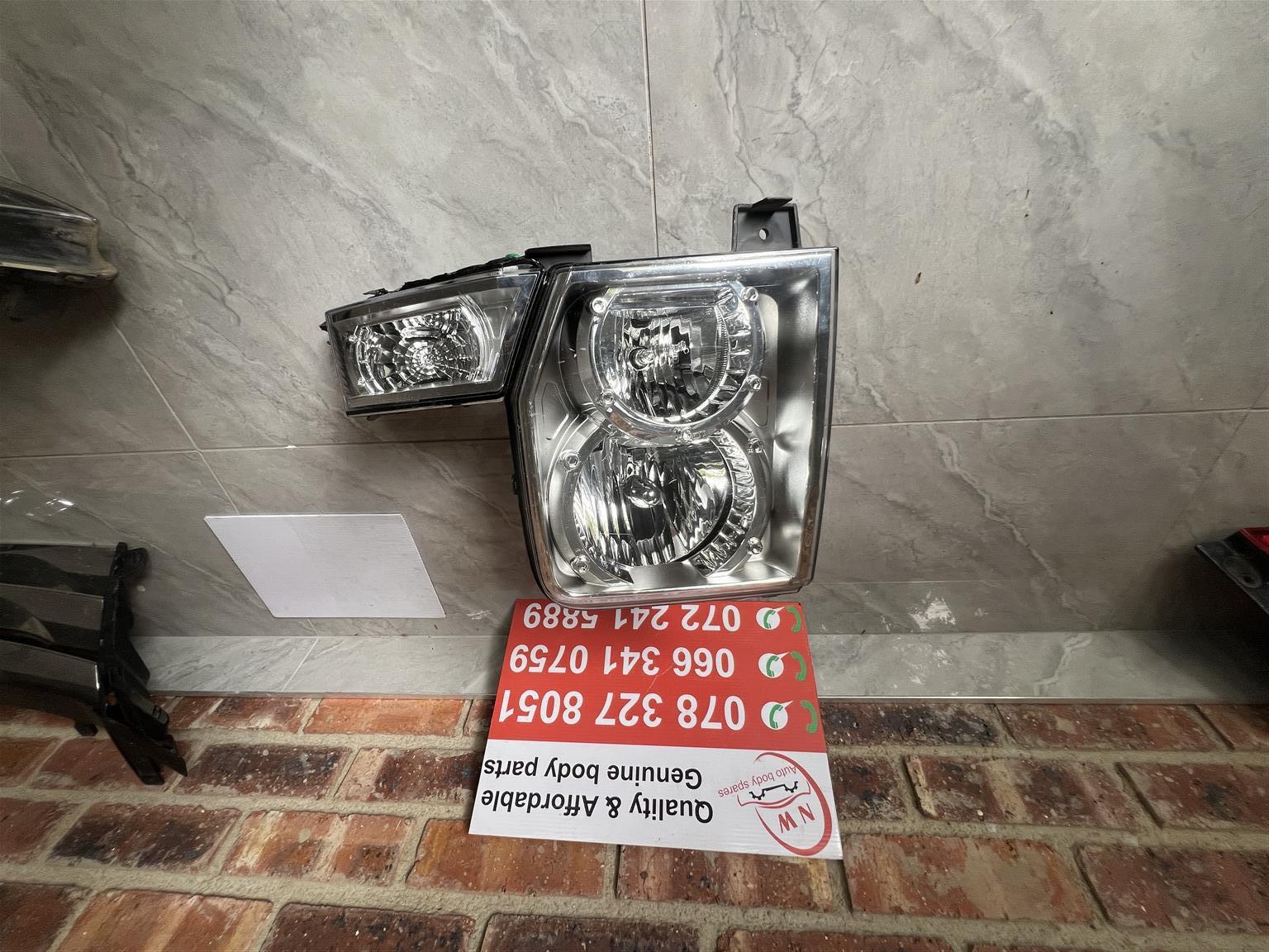 Jeep Commander Headlight 2006-2010 - Private Seller Jeep Commander Headlight 2006-2010 - Private Seller