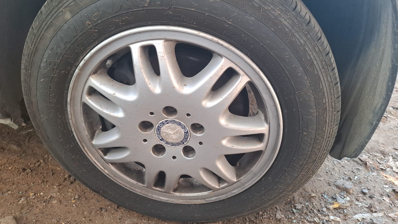 Breaking for Spares: Mercedes Benz Viano 3.0 Diesel manual