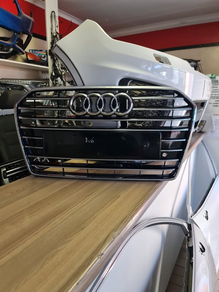 2018 AUDI A6 MAIN GRILL IN A GOOD CONDITION FOR SALE - Private Seller 2018 AUDI A6 MAIN GRILL IN A GOOD CONDITION FOR SALE - Private Seller