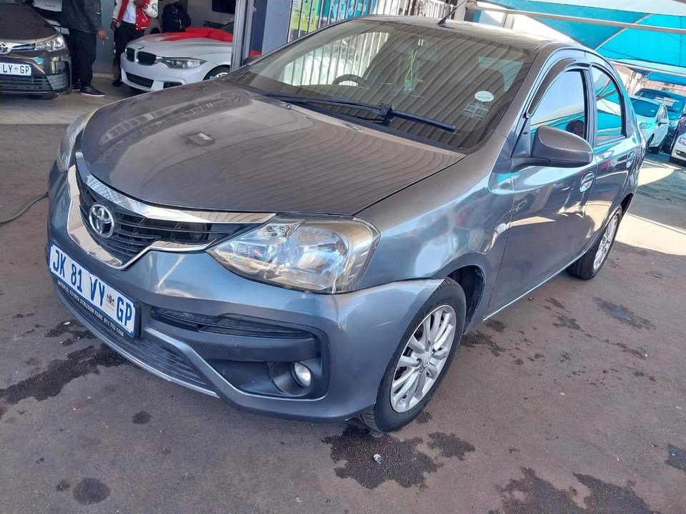 2020 TOYOTA ETIOS 1.5 SEDAN  Transmission: Manual  Mileage: Fueltype: Petrol  Grey