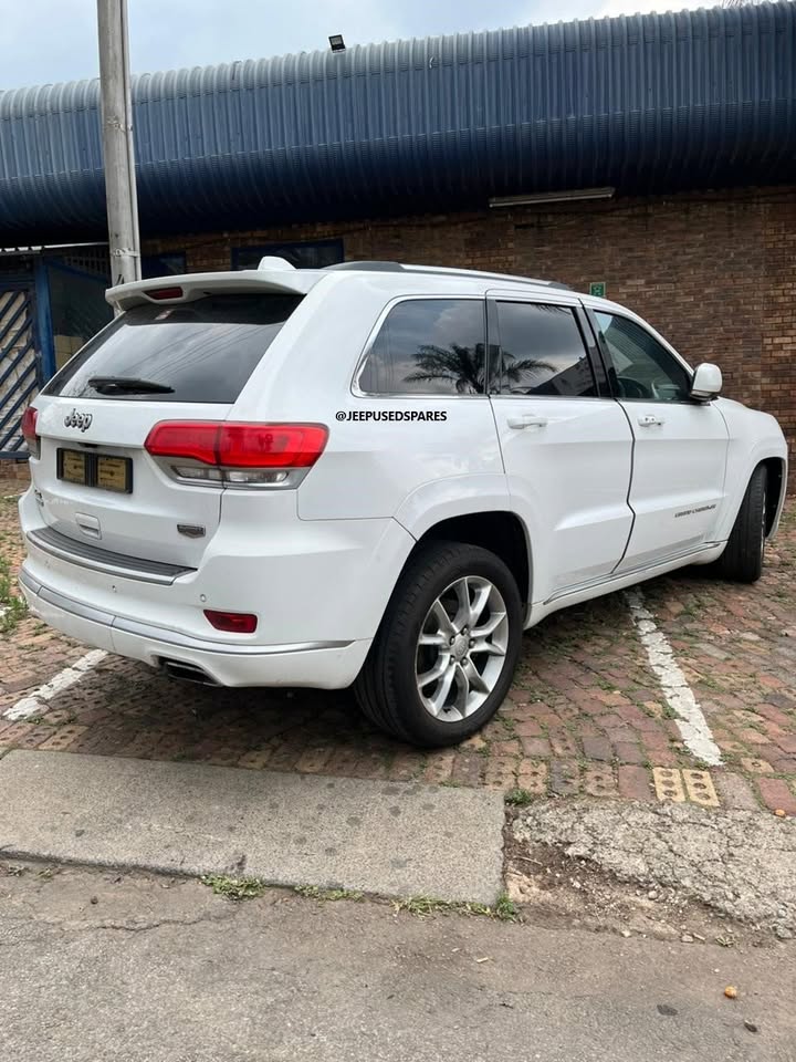 2016 Jeep Grand Cherokee 3.0 Summit stripping - Private Seller