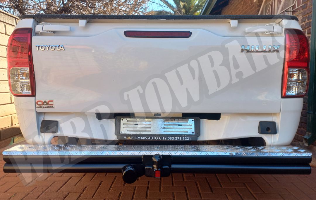 Toyota Hilux Double Tube & Step Towbars - Private Seller Toyota Hilux Double Tube & Step Towbars - Private Seller