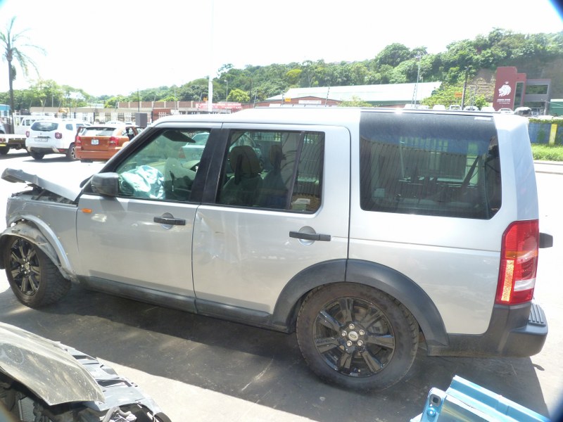 Land Rover Discovery 3 V6 S AT Silver - 2006 STRIPPING FOR SPARES - Private Seller Land Rover Discovery 3 V6 S AT Silver - 2006 STRIPPING FOR SPARES - Private Seller
